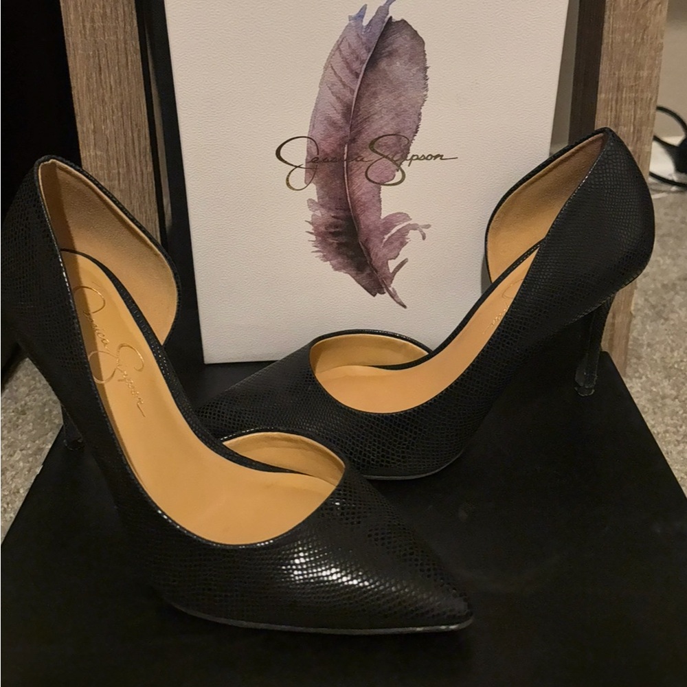 Jessica Simpson Black Textured Heels